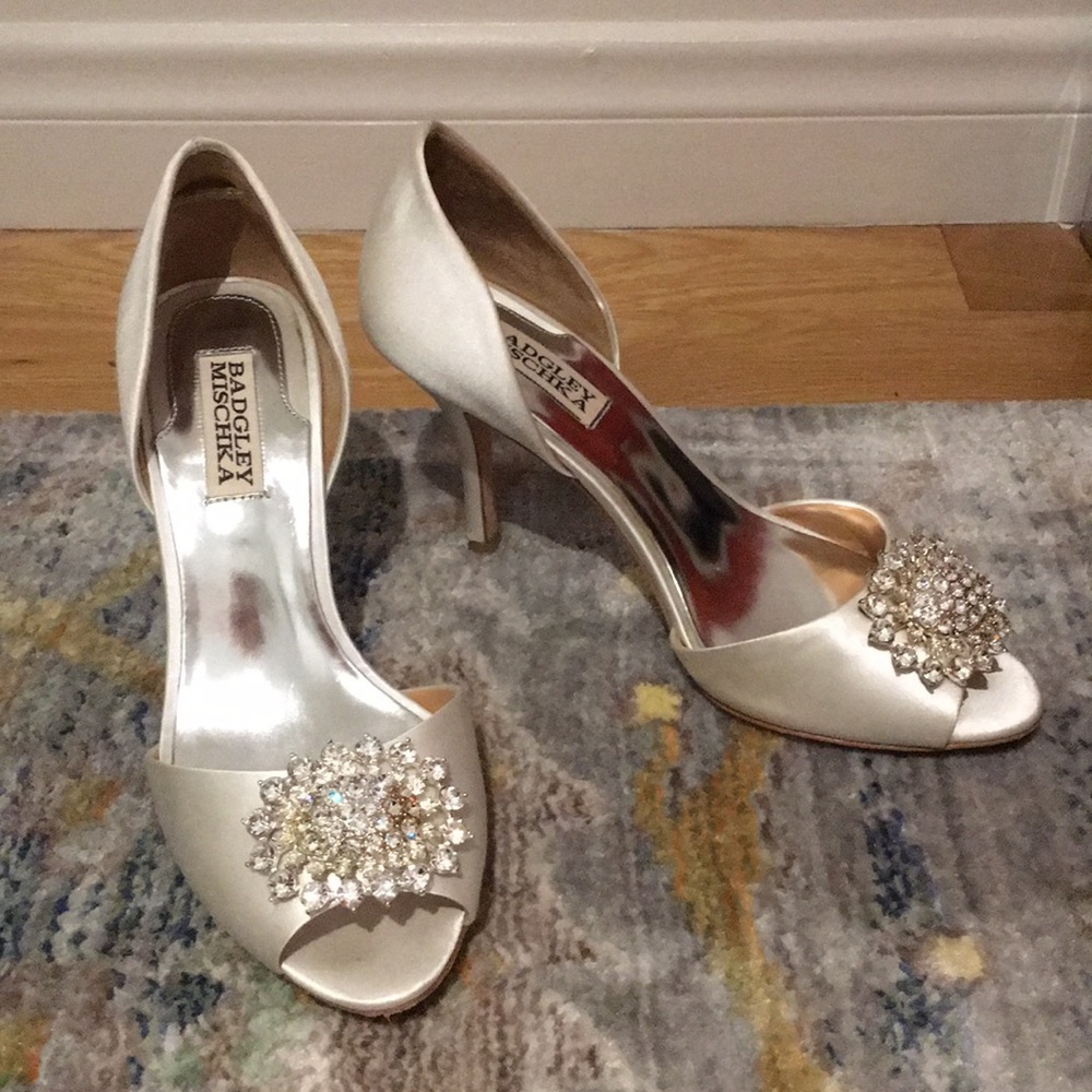 Badgely Mischka shoes